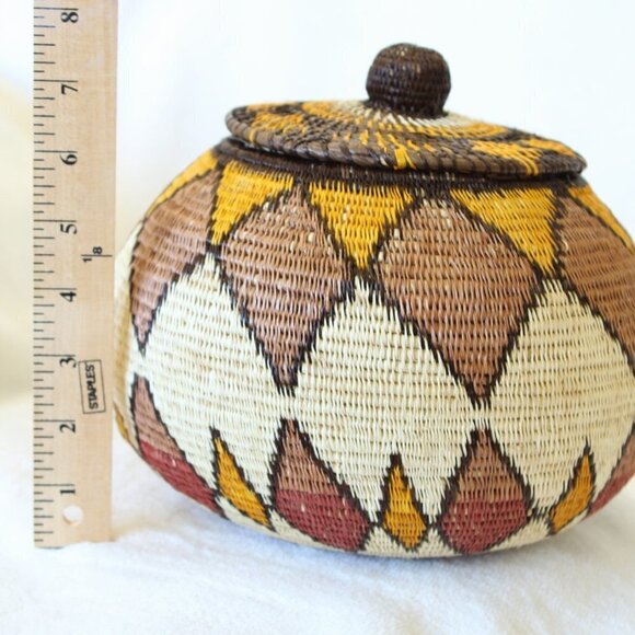Panamanian Indian hand woven basket native Embera Wounaan triangle patterns - Picture 2 of 11